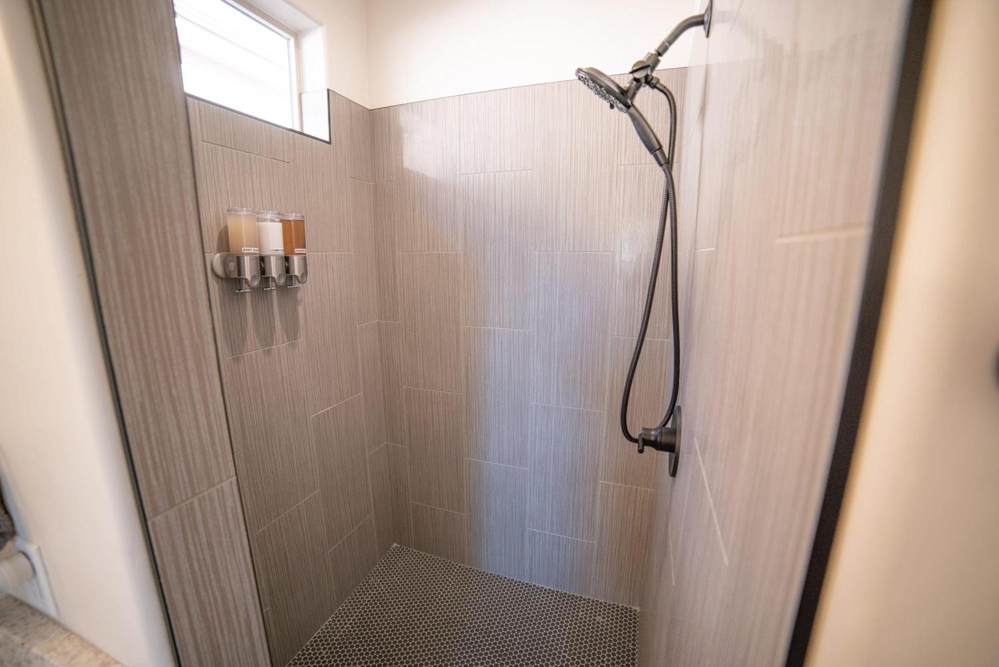 Hollywood Hangout - New West Properties Kanab Luaran gambar